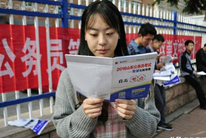 “大连8天215人感染：多人为大学生” 大连一人感染33人？