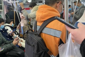 “上海新增本土确诊2494” 上海新增本土确诊低于1000例？