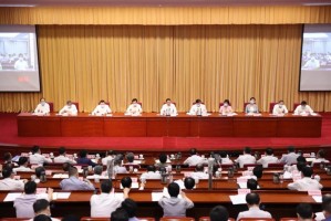 上海疫情存在面上暴发潜在风险.上海的疫情防控形势严峻吗