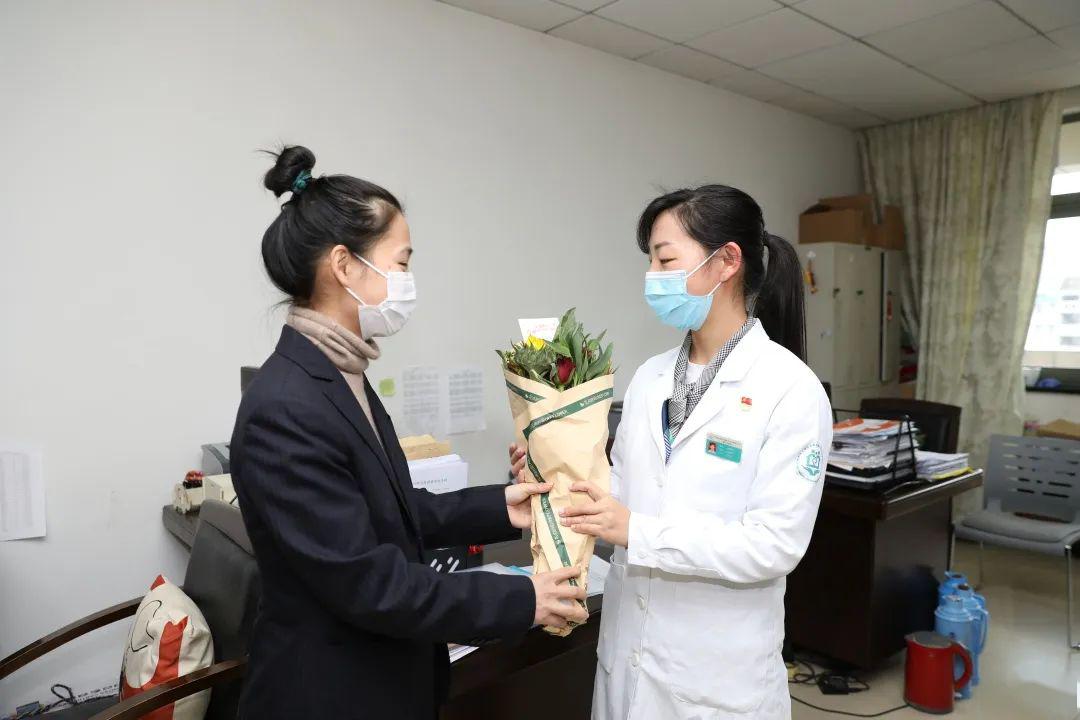 「北京一银行现疫情致21人感染」〃北京某银行工作人员确诊-第1张图片